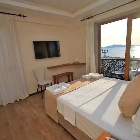 West Coast Boutique * Αλικαρνασσός