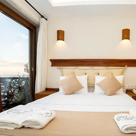 West Coast Boutique Αλικαρνασσός