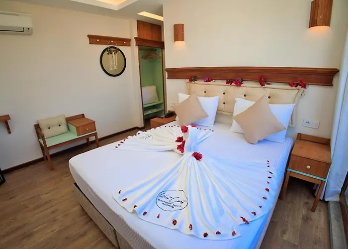 West Coast Boutique Hotel *