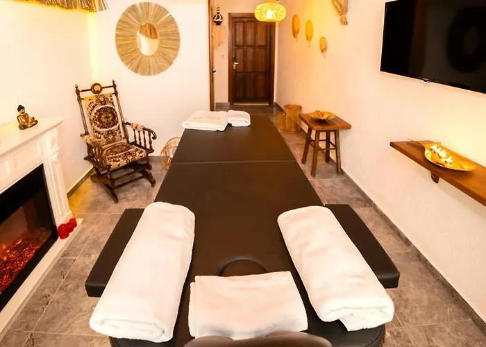 West Coast Boutique Hotel *