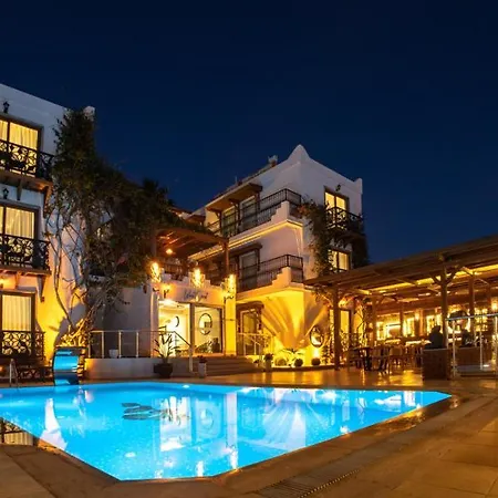 West Coast Boutique Hotel *