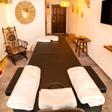 West Coast Boutique Hotel *