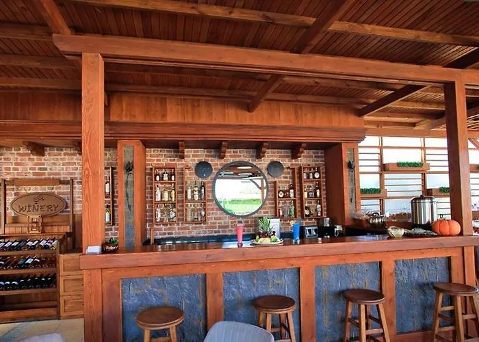 West Coast Boutique בודרום