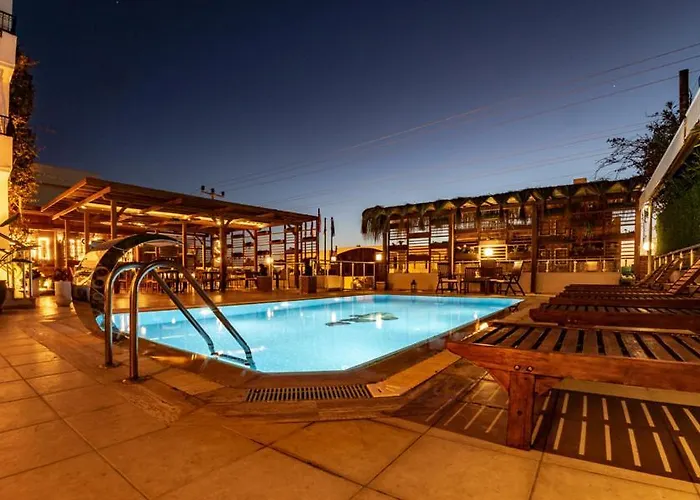 West Coast Boutique *