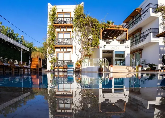 West Coast Boutique Otel *