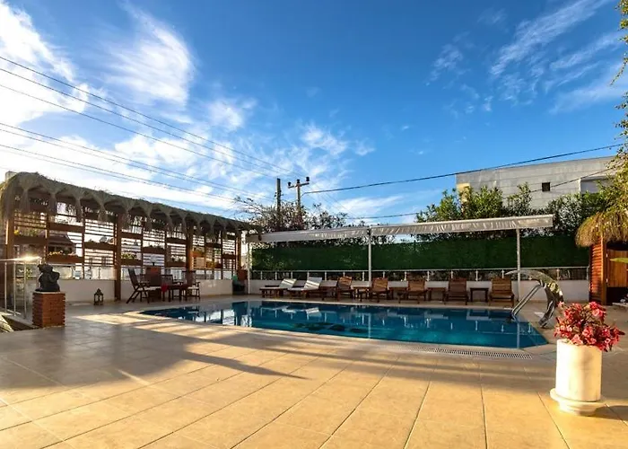 West Coast Boutique Otel *