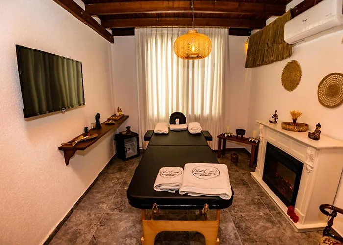 West Coast Boutique *